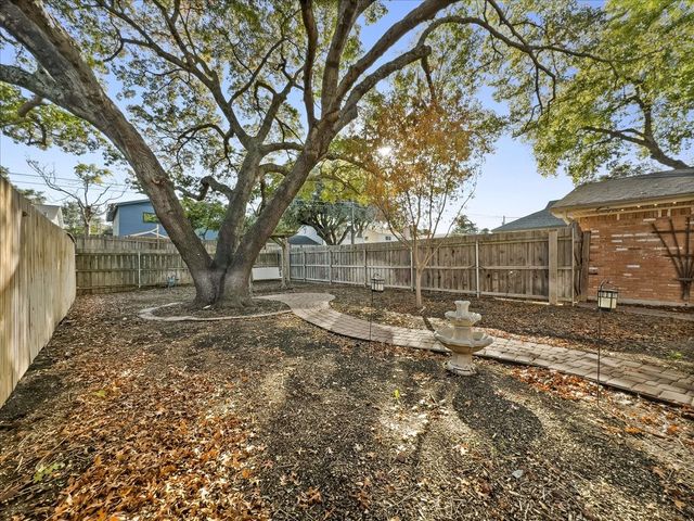 1427 Stagecoach Drive, Richardson, TX 75080