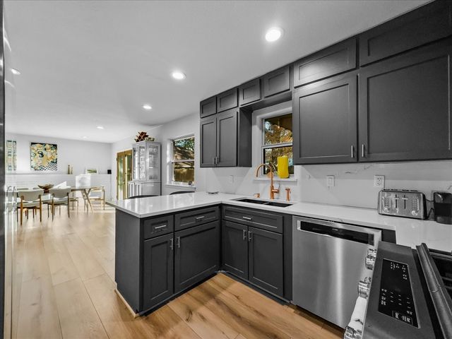1427 Stagecoach Drive, Richardson, TX 75080