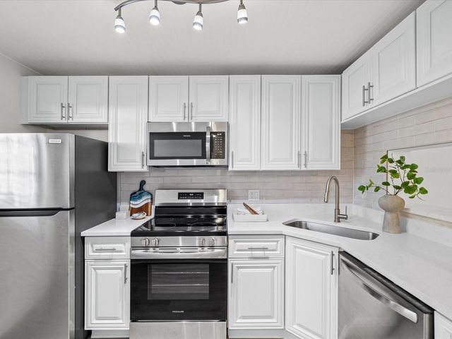 19701 GULF BOULEVARD 105, Indian Shores, FL 33785