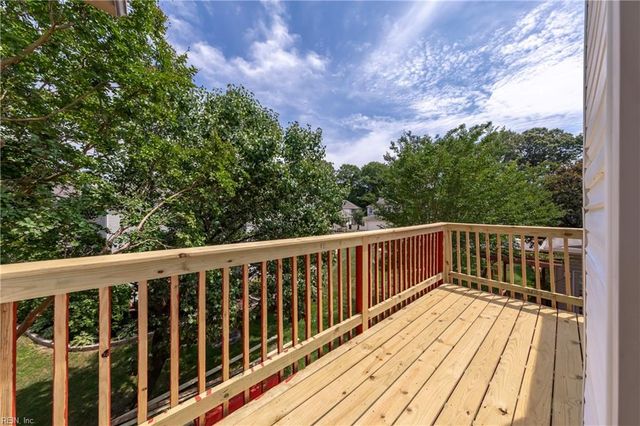 934 Nicklaus DR, Newport News, VA 23602