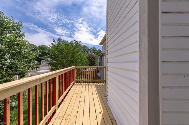 934 Nicklaus DR, Newport News, VA 23602