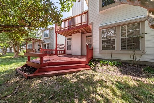 934 Nicklaus DR, Newport News, VA 23602