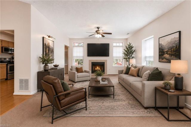 934 Nicklaus DR, Newport News, VA 23602