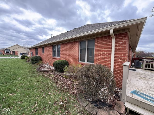 2856 Colony Lake East Drive, Plainfield, IN 46168