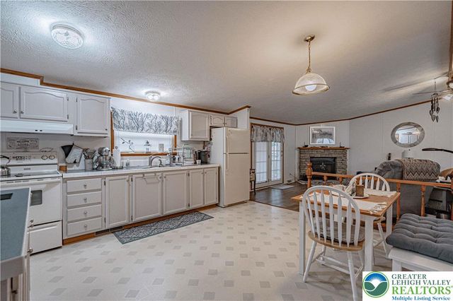 5434 Barclay Court, Lower Macungie Twp, PA 18062