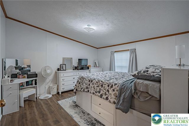 5434 Barclay Court, Lower Macungie Twp, PA 18062