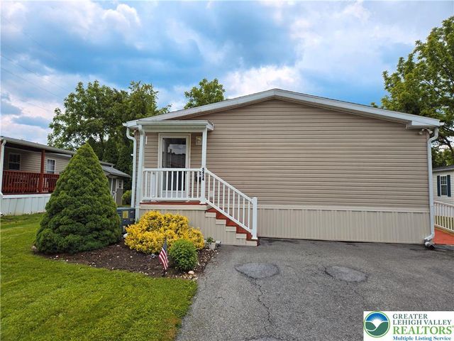 5434 Barclay Court, Lower Macungie Twp, PA 18062