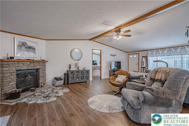 5434 Barclay Court, Lower Macungie Twp, PA 18062