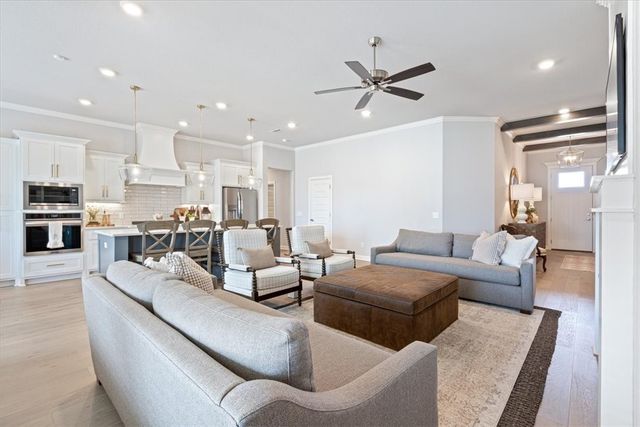 916 Budrio Avenue, Tontitown, AR 72762