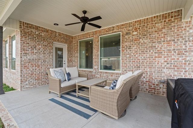 916 Budrio Avenue, Tontitown, AR 72762