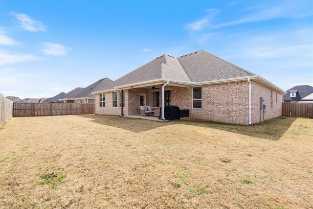 916 Budrio Avenue, Tontitown, AR 72762