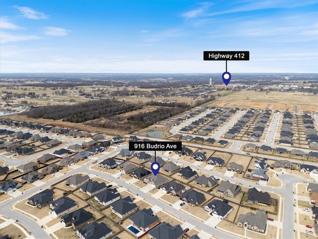 916 Budrio Avenue, Tontitown, AR 72762