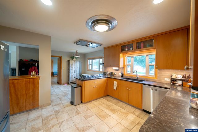 455 W High St, Stayton, OR 97383