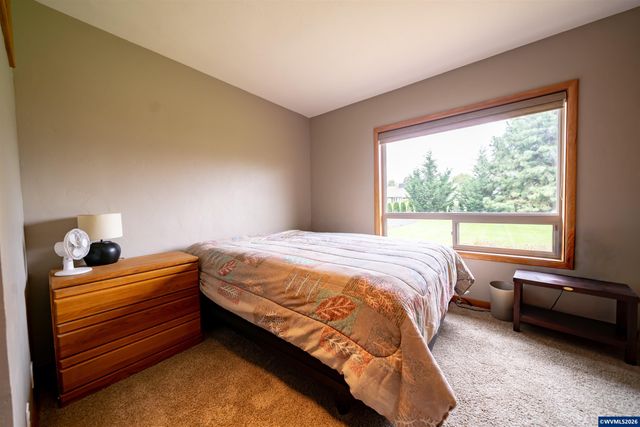 455 W High St, Stayton, OR 97383