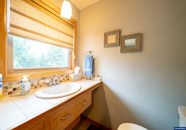 455 W High St, Stayton, OR 97383