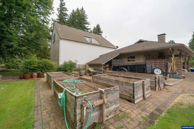 455 W High St, Stayton, OR 97383