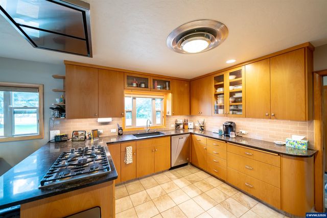 455 W High St, Stayton, OR 97383