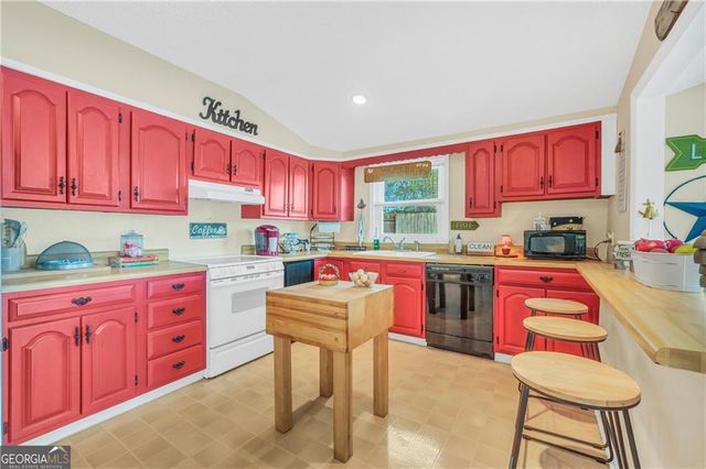 216 Deep Water Road, Mansfield, GA 30055
