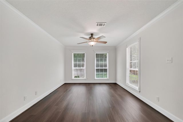 3938 Vauxhall Drive S, Houston, TX 77047