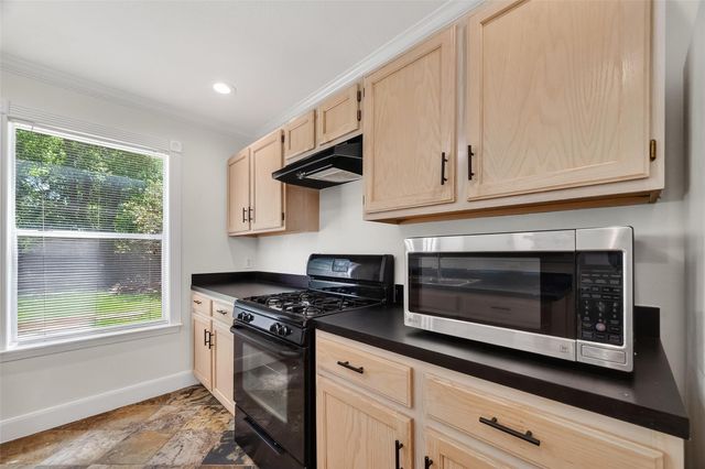 3938 Vauxhall Drive S, Houston, TX 77047