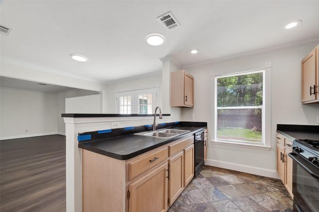 3938 Vauxhall Drive S, Houston, TX 77047