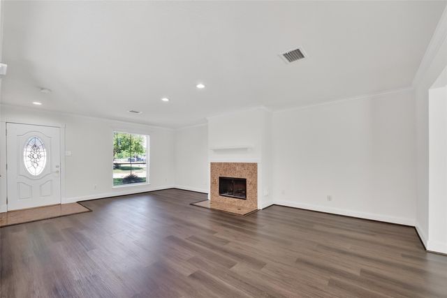 3938 Vauxhall Drive S, Houston, TX 77047