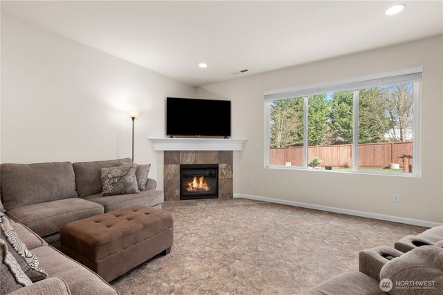 7913 152nd Street Ct E, Puyallup, WA 98375