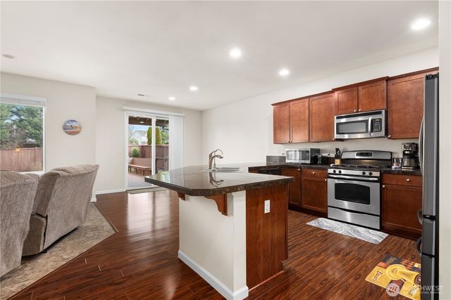 7913 152nd Street Ct E, Puyallup, WA 98375