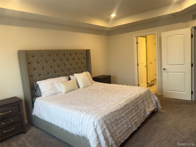 8692 Pioneer Street 10, Washington Township, MI 48094