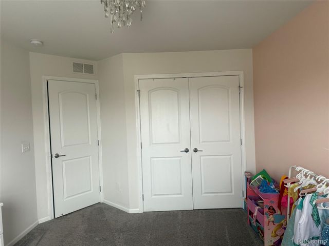 8692 Pioneer Street 10, Washington Township, MI 48094