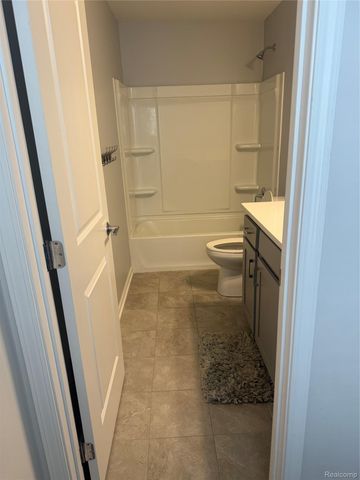 8692 Pioneer Street 10, Washington Township, MI 48094