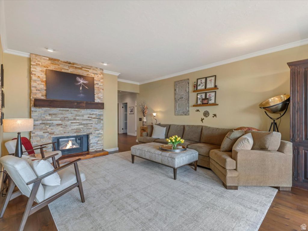 847 N JUNIPERPOINT DR, Salt Lake City, UT 84103 — photo 4
