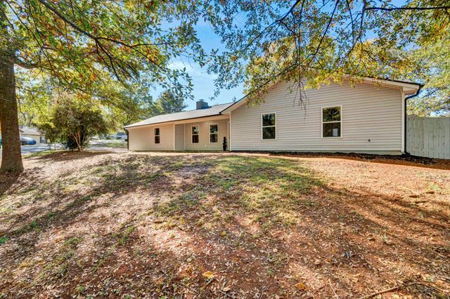 16 Willow Pines Court, Spartanburg, SC 29303