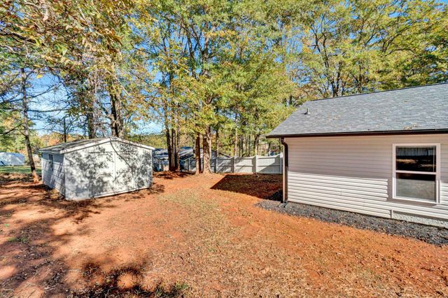 16 Willow Pines Court, Spartanburg, SC 29303