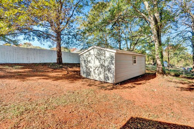 16 Willow Pines Court, Spartanburg, SC 29303