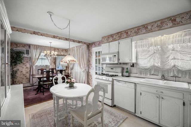 59 N CHESTER AVE, Delran, NJ 08075