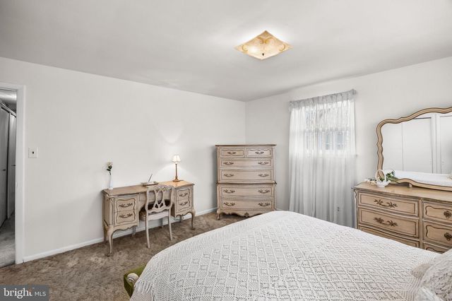 59 N CHESTER AVE, Delran, NJ 08075