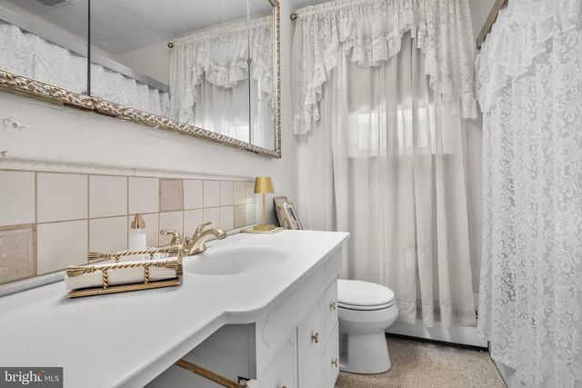 59 N CHESTER AVE, Delran, NJ 08075