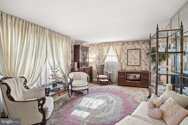 59 N CHESTER AVE, Delran, NJ 08075