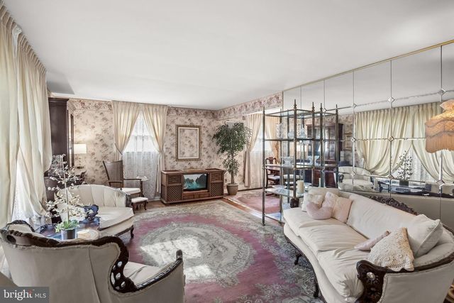 59 N CHESTER AVE, Delran, NJ 08075