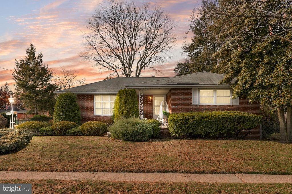 59 N CHESTER AVE, Delran, NJ 08075