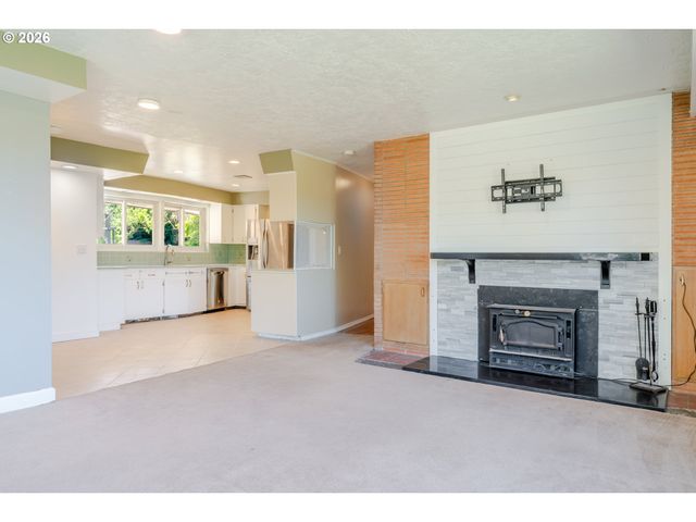 12640 Ne ROSE Pkwy, Portland, OR 97230