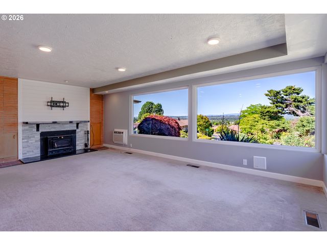 12640 Ne ROSE Pkwy, Portland, OR 97230