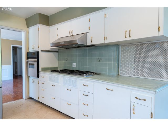 12640 Ne ROSE Pkwy, Portland, OR 97230