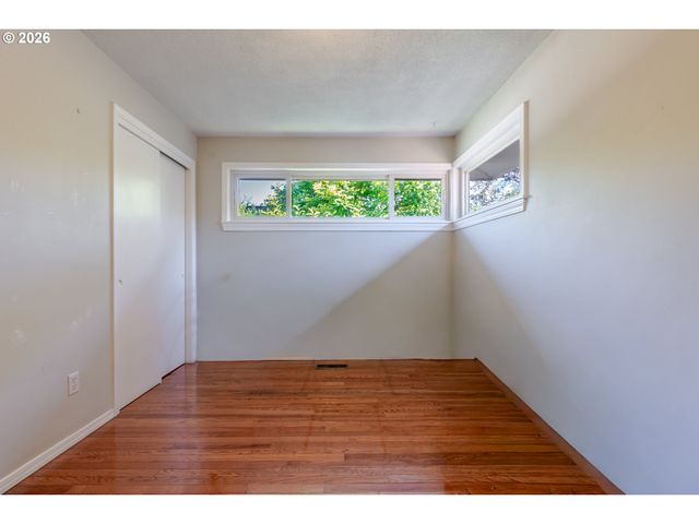 12640 Ne ROSE Pkwy, Portland, OR 97230