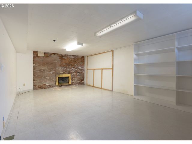 12640 Ne ROSE Pkwy, Portland, OR 97230
