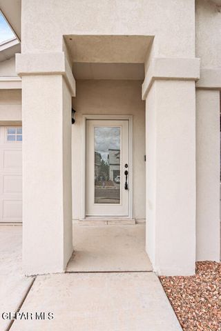 12235 joaquin roman Lane, El Paso, TX 79938