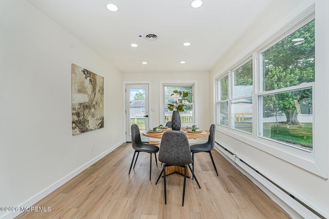 160 Westbrook Drive, Toms River, NJ 08757