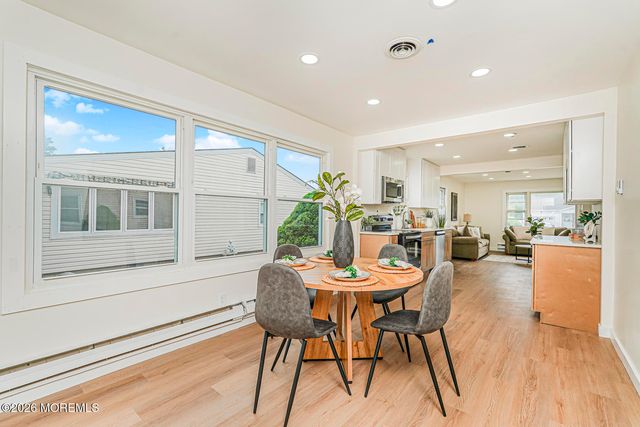 160 Westbrook Drive, Toms River, NJ 08757