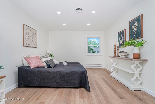 160 Westbrook Drive, Toms River, NJ 08757